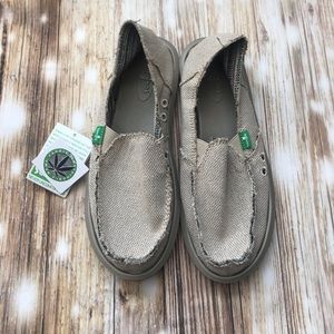 Sanuk sidewalk surfer NWT